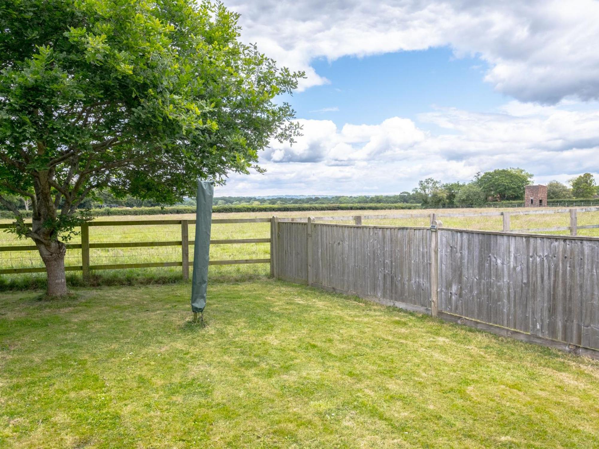 Holiday Home Woodhouse-4 By Interhome Shermanbury Exteriör bild
